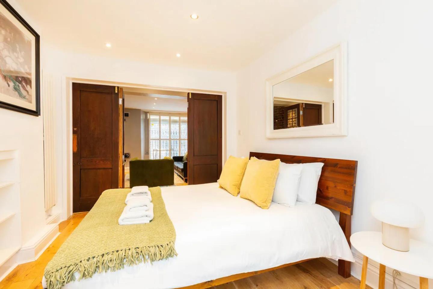 Stylishly Large Camden Apartment B1 Лондон Экстерьер фото