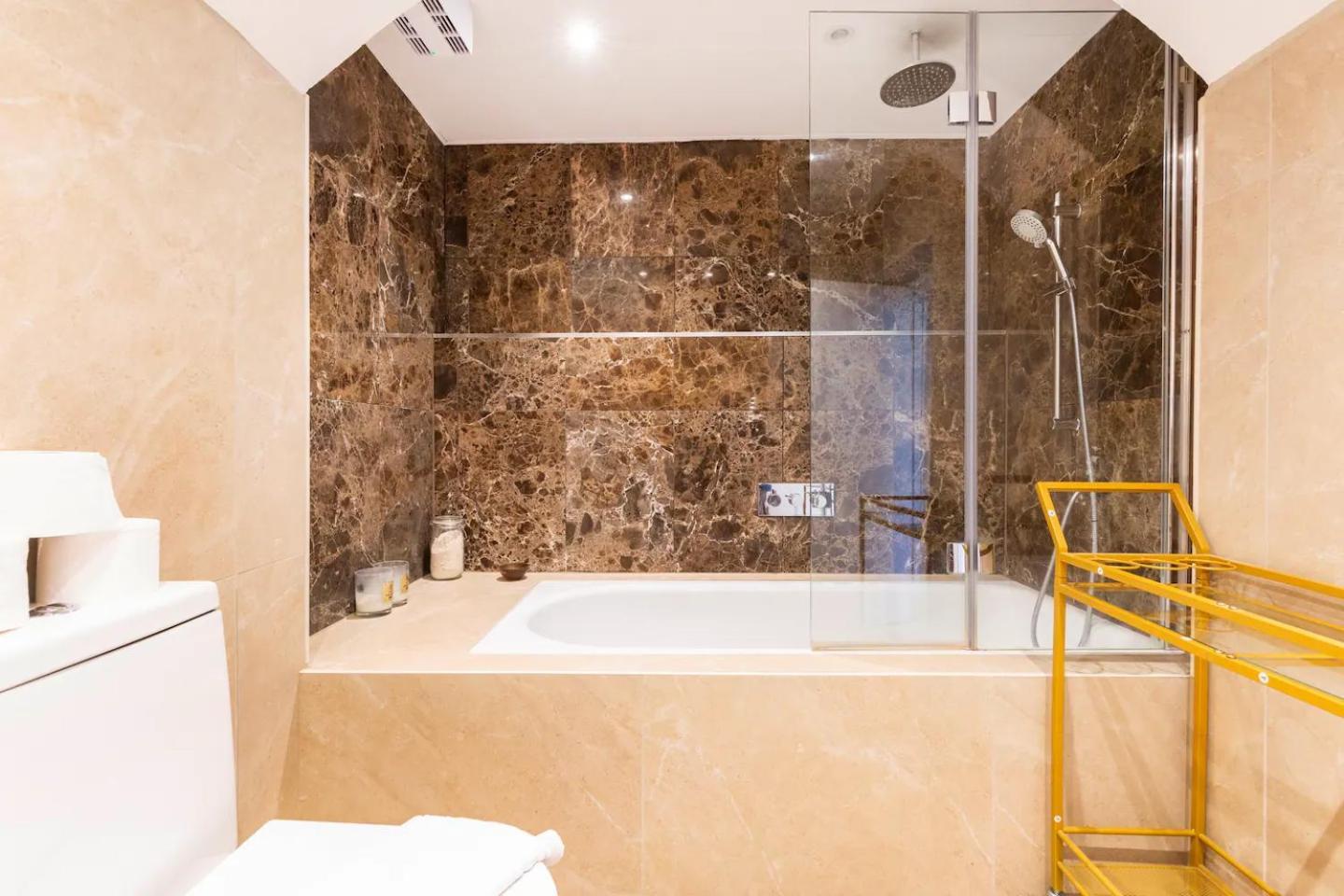 Stylishly Large Camden Apartment B1 Лондон Экстерьер фото